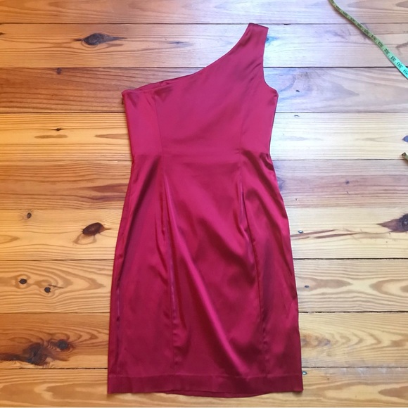 Calvin Klein Red Satin Off the Shoulder Dress, EUC, 8 - Picture 12 of 15
